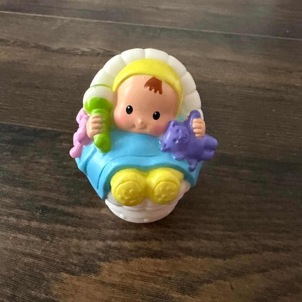 Rare Fisher Price Little People Baby or "neighborhood" baby